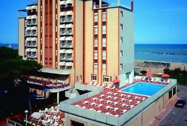 Hotel Fabilia Family 3*