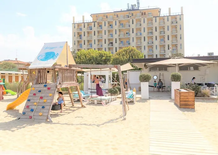 Hotel Fabilia Family 3*